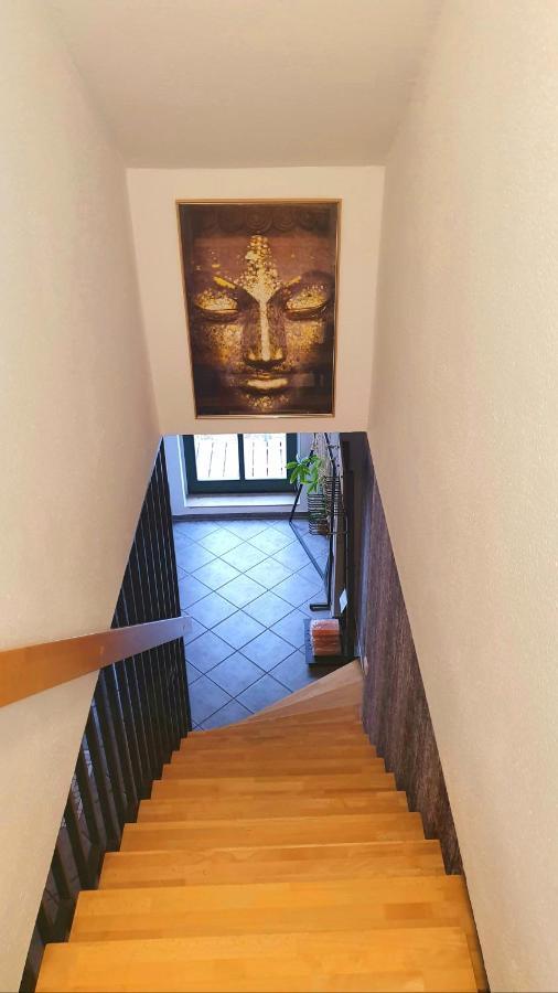 Neustadt-Aussicht - Grosse Wohnung Mit Balkon 德累斯顿 外观 照片