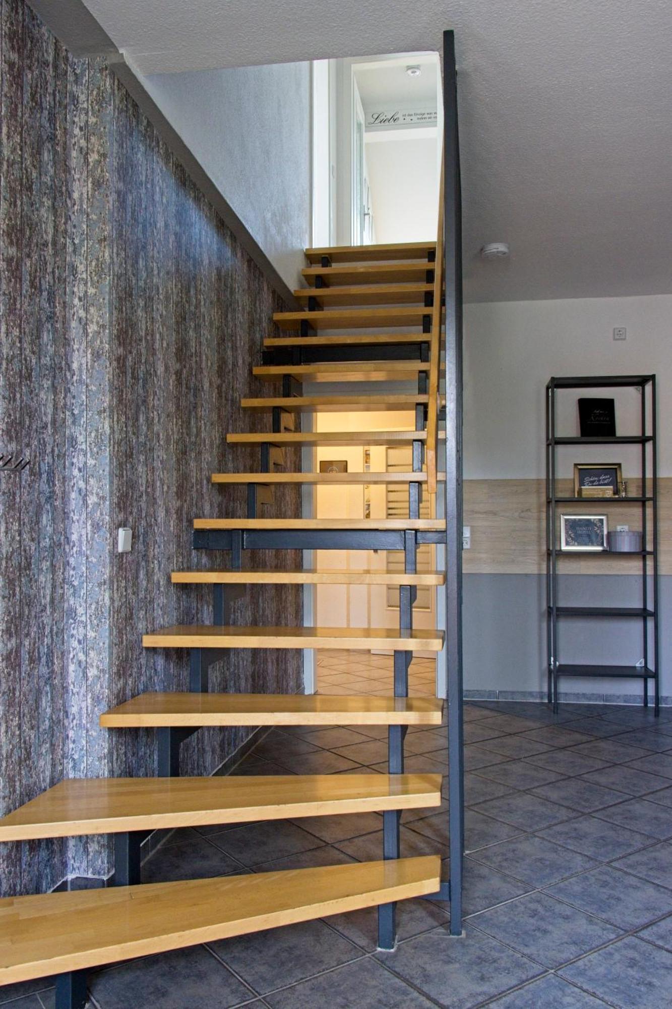 Neustadt-Aussicht - Grosse Wohnung Mit Balkon 德累斯顿 外观 照片